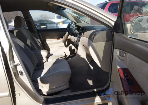 2004 Toyota Corolla Le z USA, uszkodzony, nr VIN 1NXBR32E84Z279717